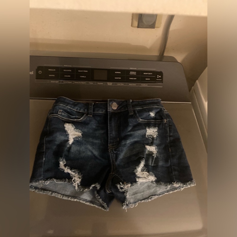 Great Condition Juniors Size 9/29 SO Shorts